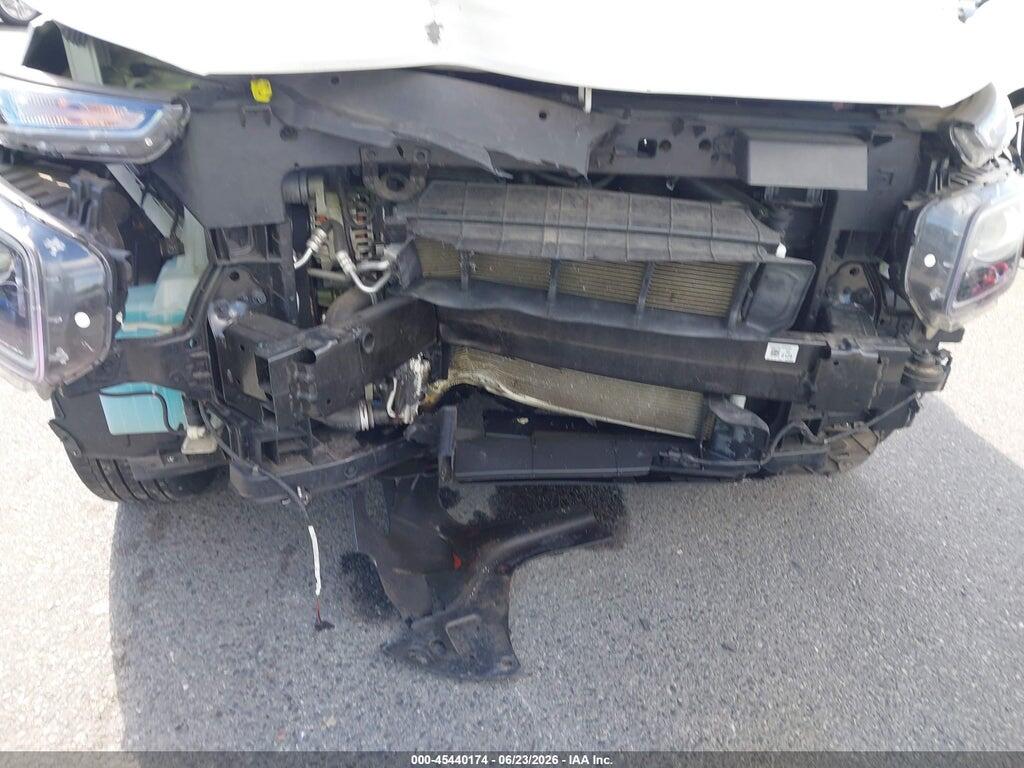 KMHRC8A32PU275180 2023 HYUNDAI VENUE photo no. 6