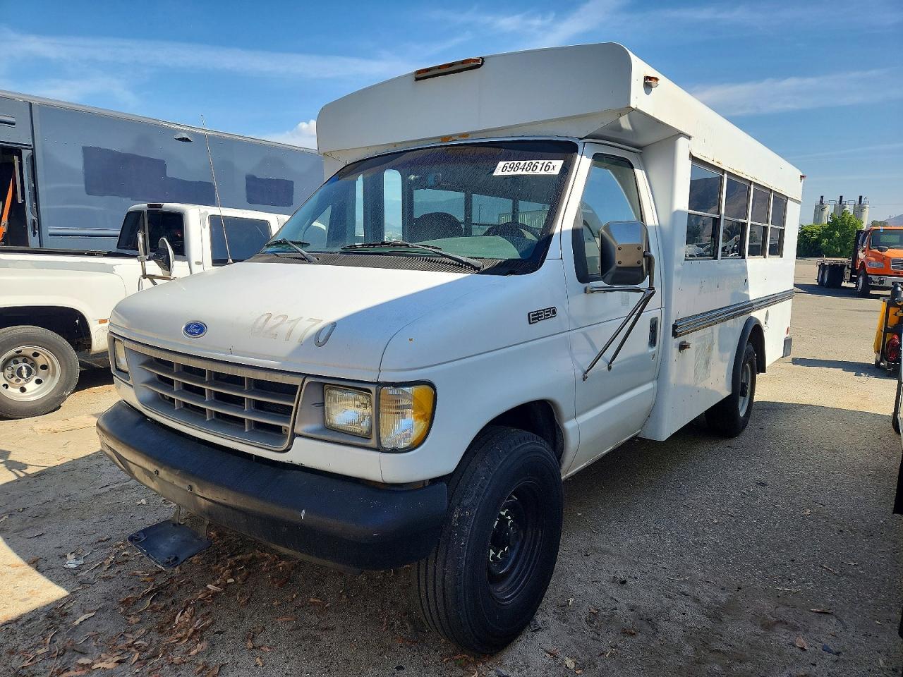 1992 FORD E350 SHUTTLE BUS — Фото 2 из 10