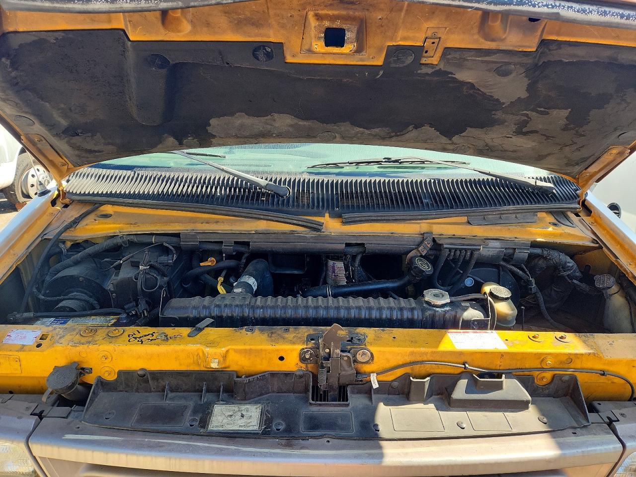 1992 FORD E350 SHUTTLE BUS — Фото 7 из 10