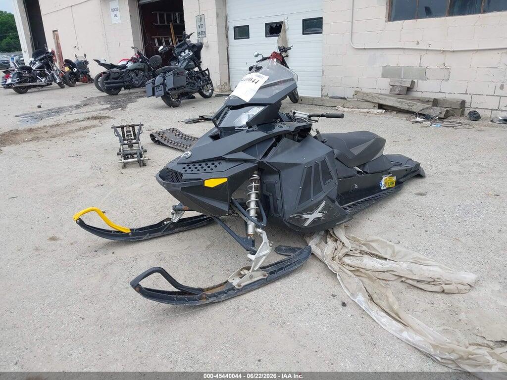 2BPSMZBD0BV000372 2011 SKI DOO MX Z X 800R photo no. 2