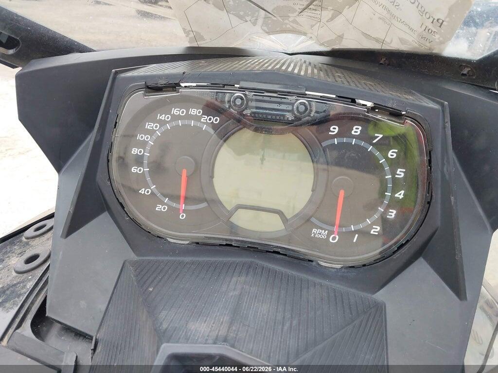 2BPSMZBD0BV000372 2011 SKI DOO MX Z X 800R photo no. 7
