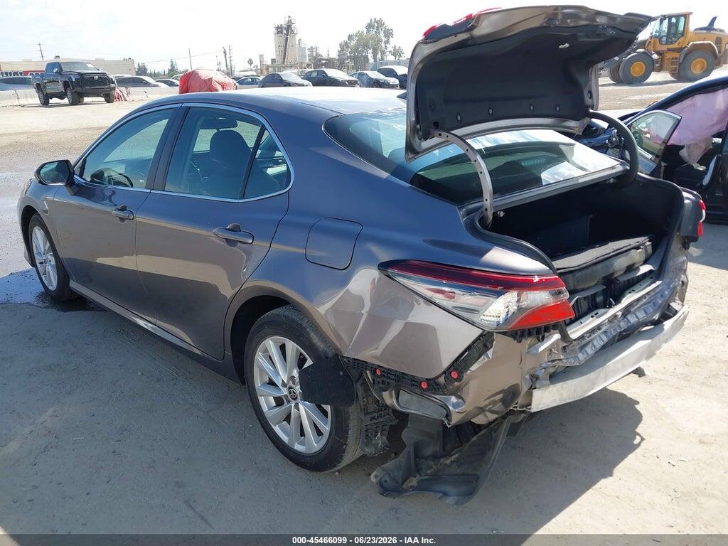 4T1C11AK8NU659701 2022 TOYOTA CAMRY photo no. 3