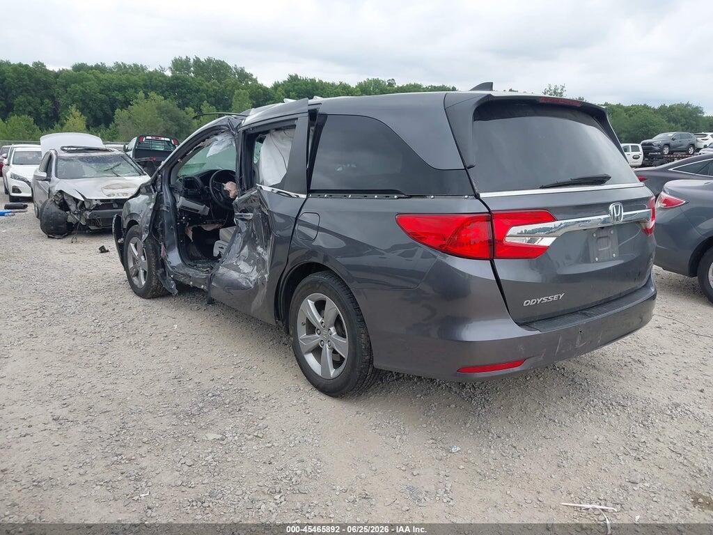5FNRL6H77JB008926 2018 HONDA ODYSSEY photo no. 3