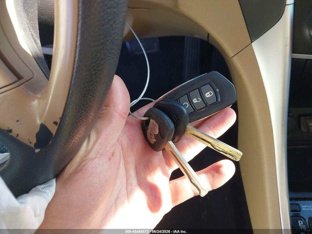 5NPEB4AC2CH481747 2012 HYUNDAI SONATA photo no. 11