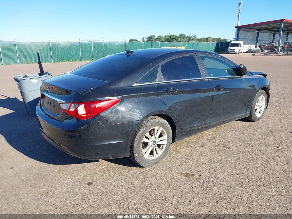 5NPEB4AC2CH481747 2012 HYUNDAI SONATA photo no. 4