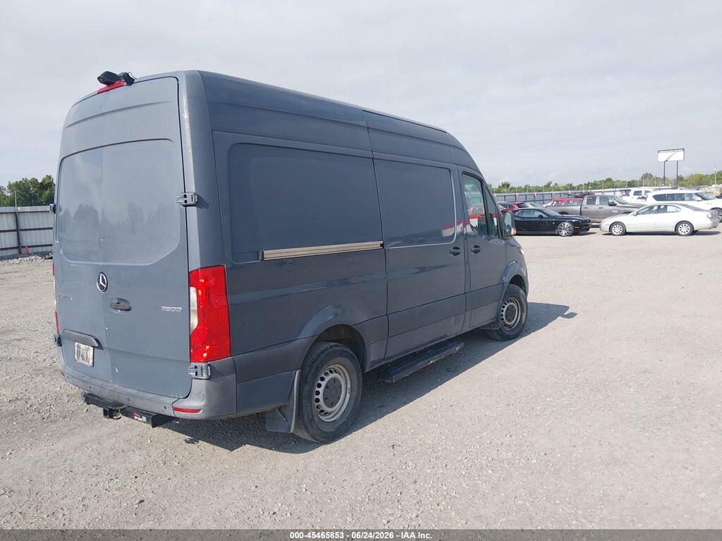WD4PF0CD4KP035104 2019 MERCEDES-BENZ SPRINTER 2500 photo no. 4