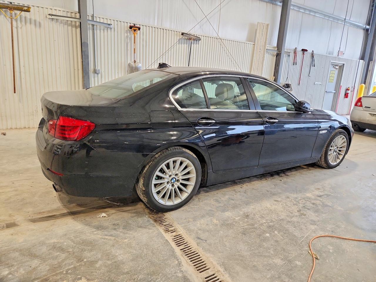 2013 BMW 535 XI — Фото 3 из 12