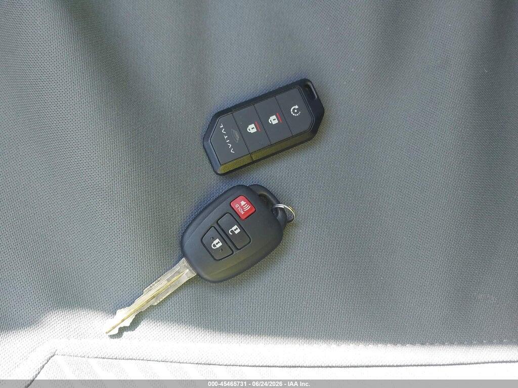 7MUAAABG9PV065069 2023 TOYOTA COROLLA CROSS photo no. 11