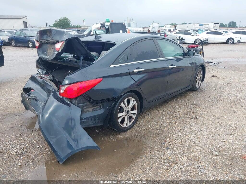5NPEC4AC6BH027383 2011 HYUNDAI SONATA photo no. 4