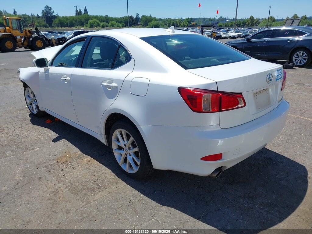 JTHCF5C20D5063886 2013 LEXUS IS 250 photo no. 3