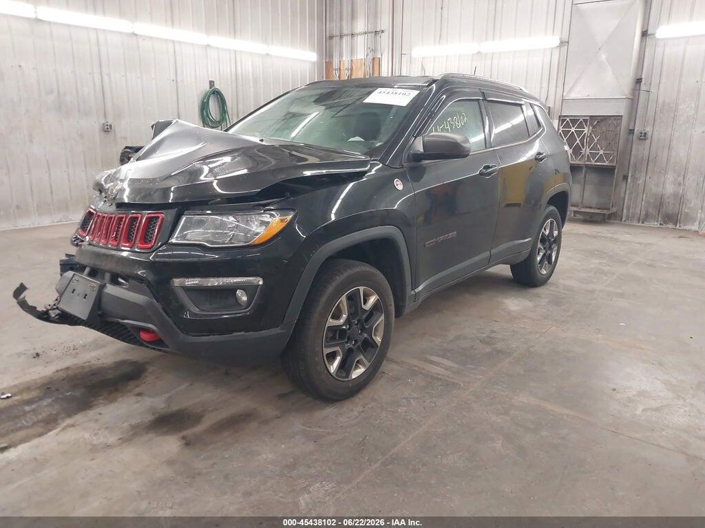 3C4NJDDB5JT207302 2018 JEEP COMPASS photo no. 2