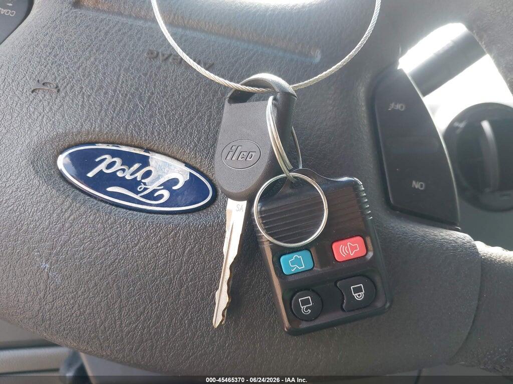 1FMPU15525LA88225 2005 FORD EXPEDITION photo no. 11