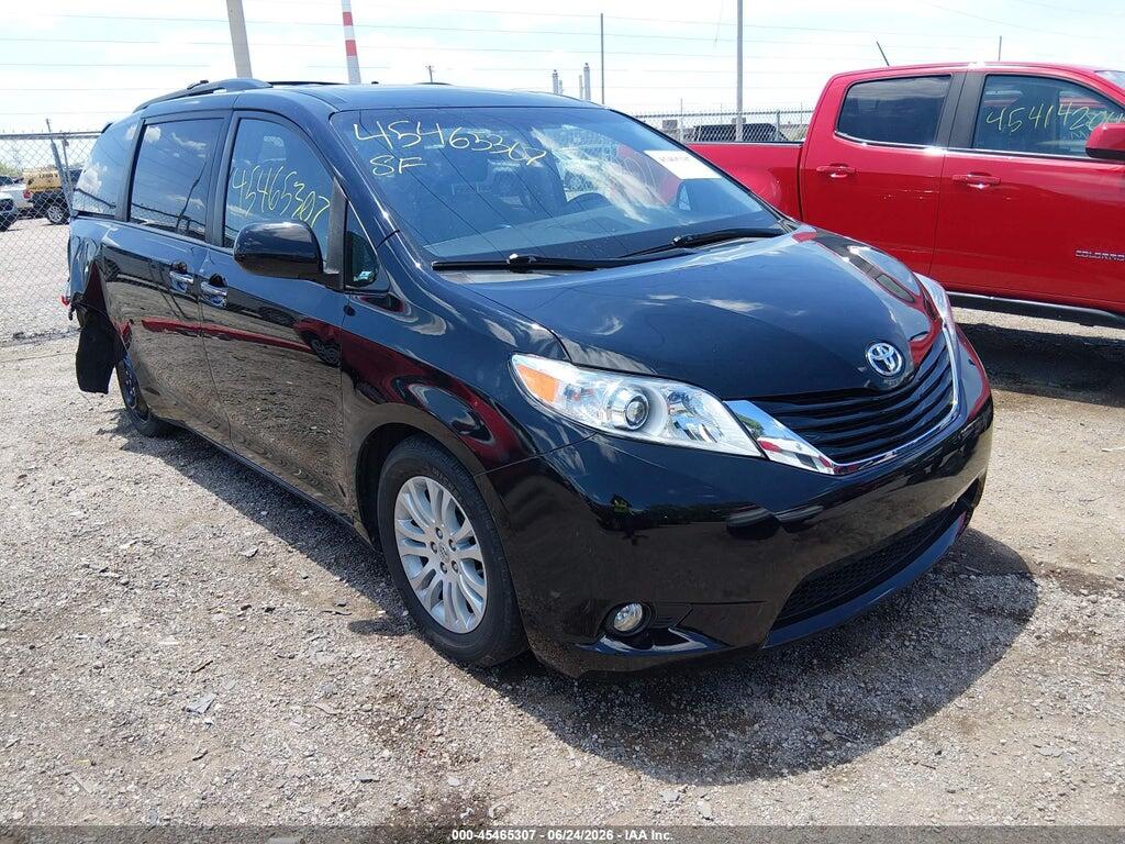 5TDYK3DC2FS635679 2015 TOYOTA SIENNA photo no. 1