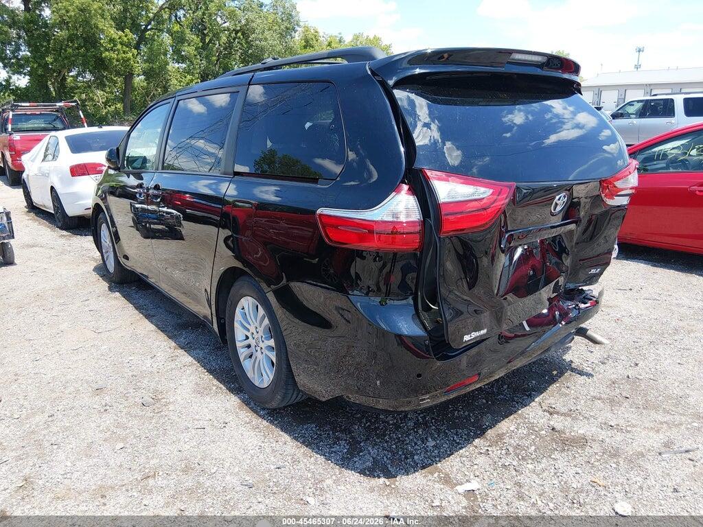 5TDYK3DC2FS635679 2015 TOYOTA SIENNA photo no. 3