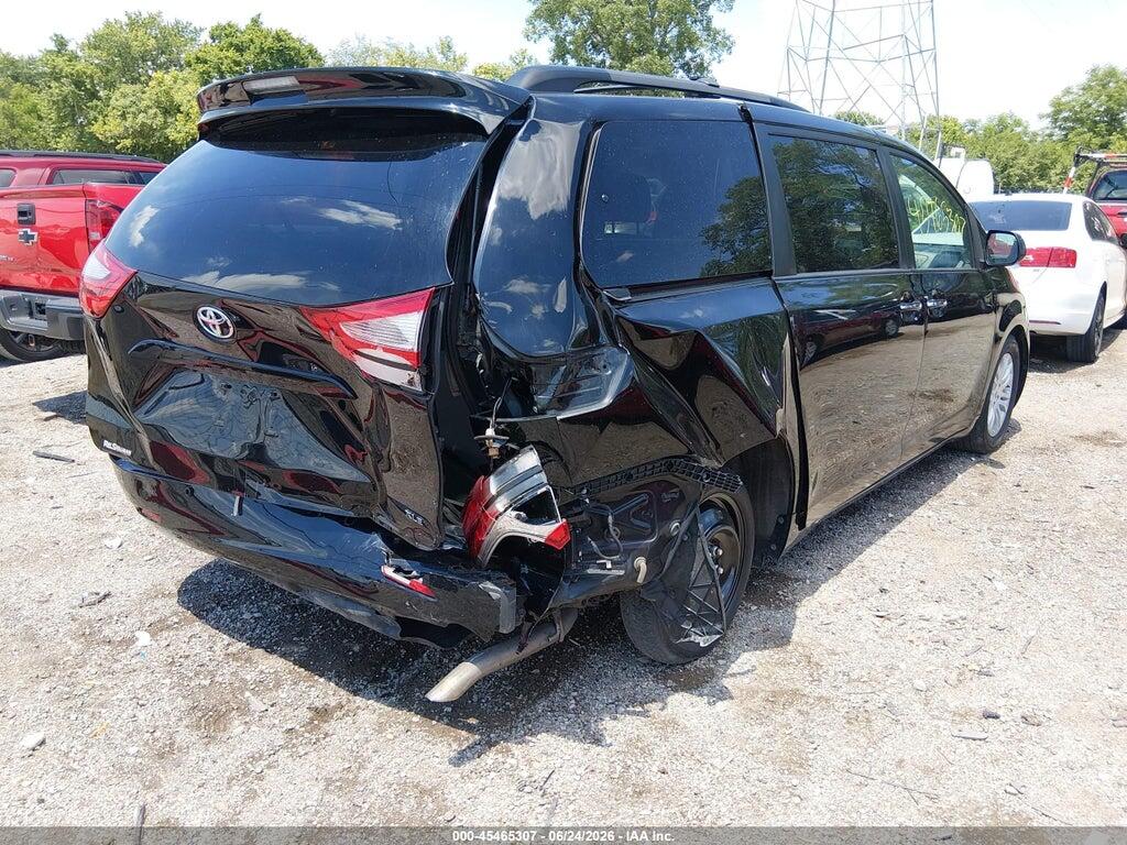5TDYK3DC2FS635679 2015 TOYOTA SIENNA photo no. 4