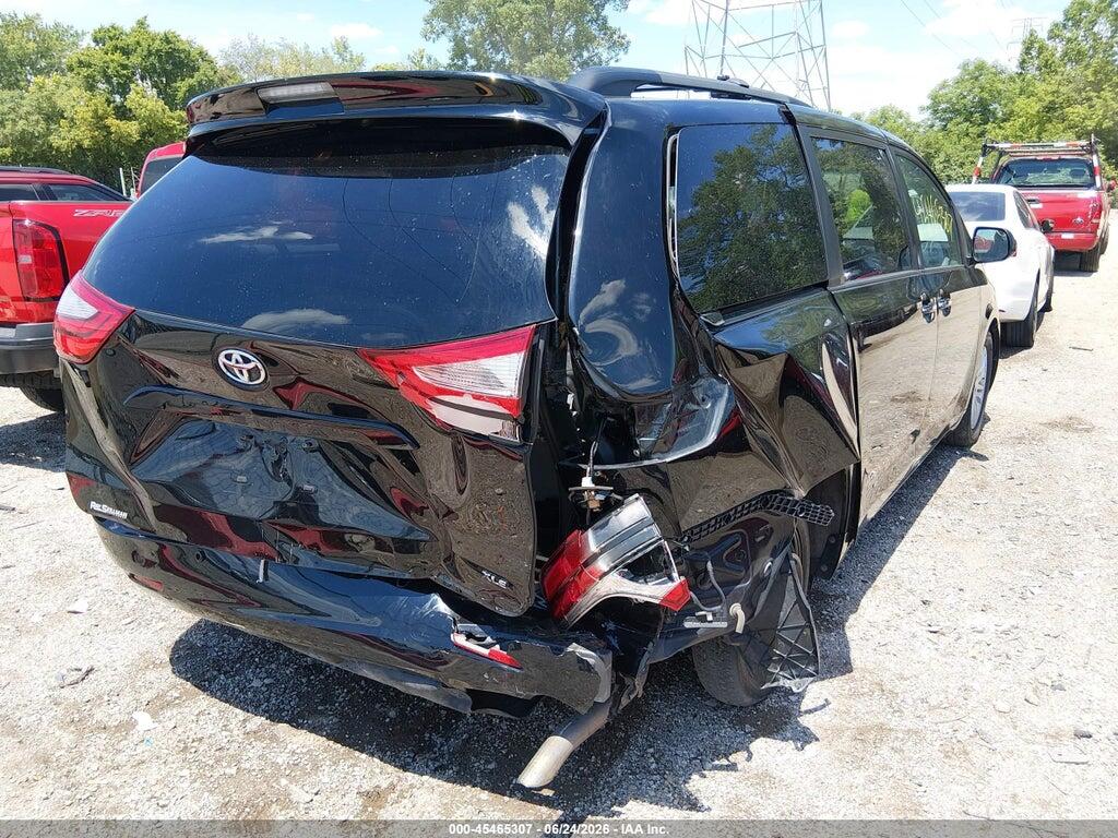 5TDYK3DC2FS635679 2015 TOYOTA SIENNA photo no. 6