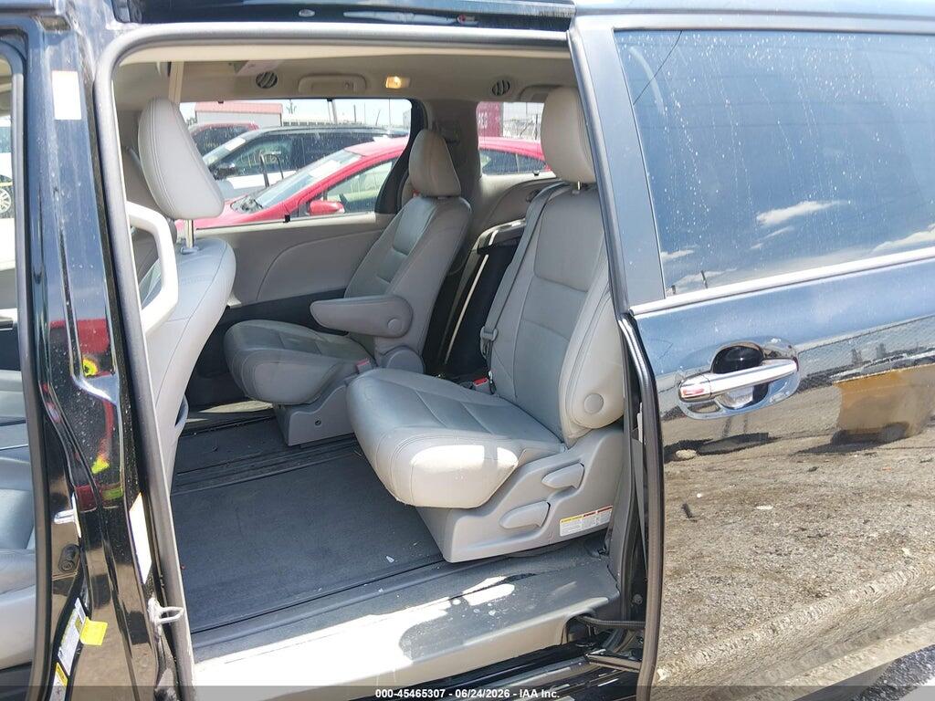 5TDYK3DC2FS635679 2015 TOYOTA SIENNA photo no. 8