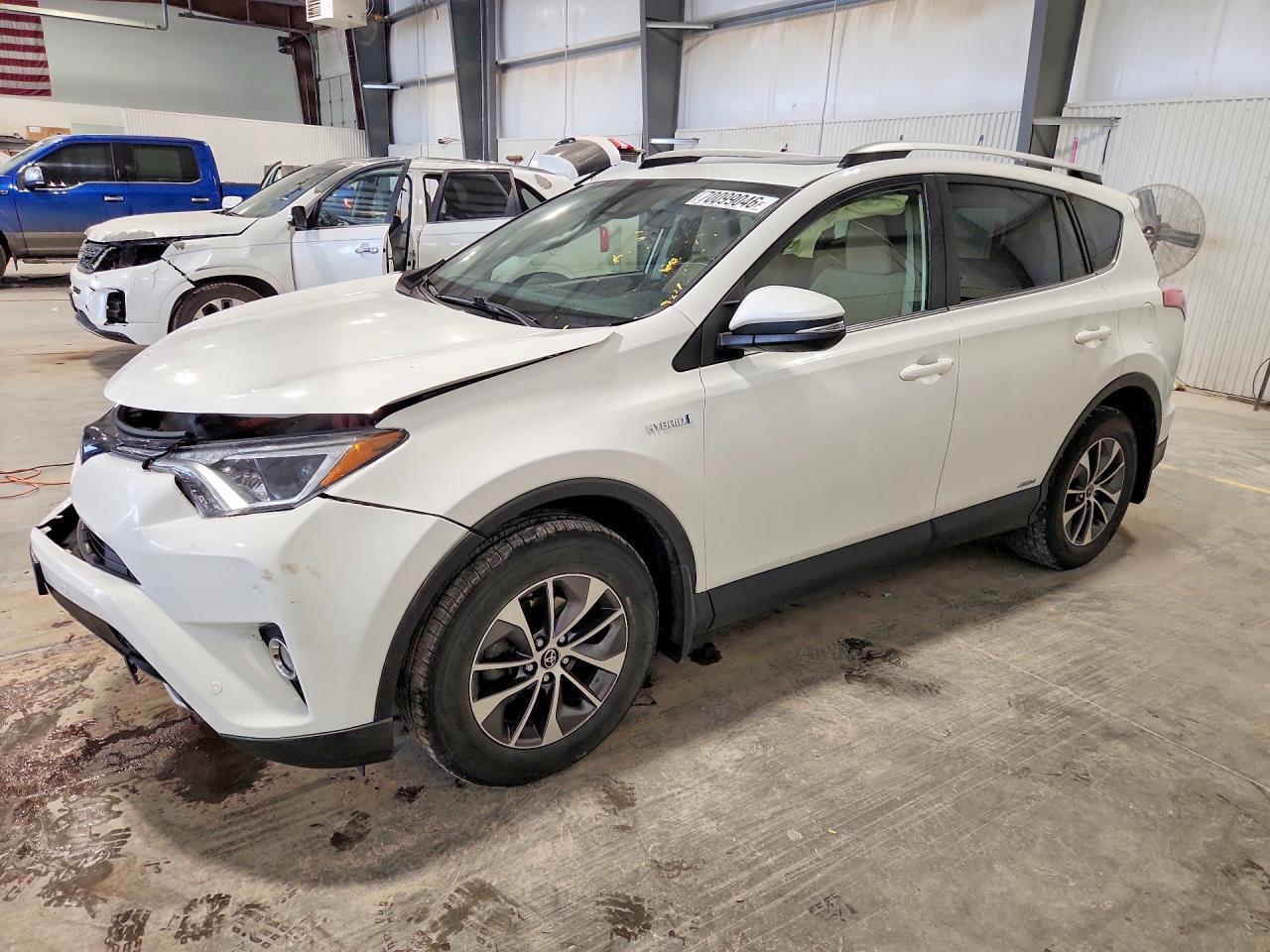 2016 TOYOTA RAV4 HV XLE