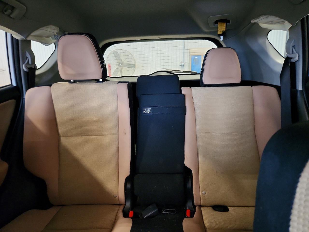 2016 TOYOTA RAV4 HV XLE — Фото 10 из 14