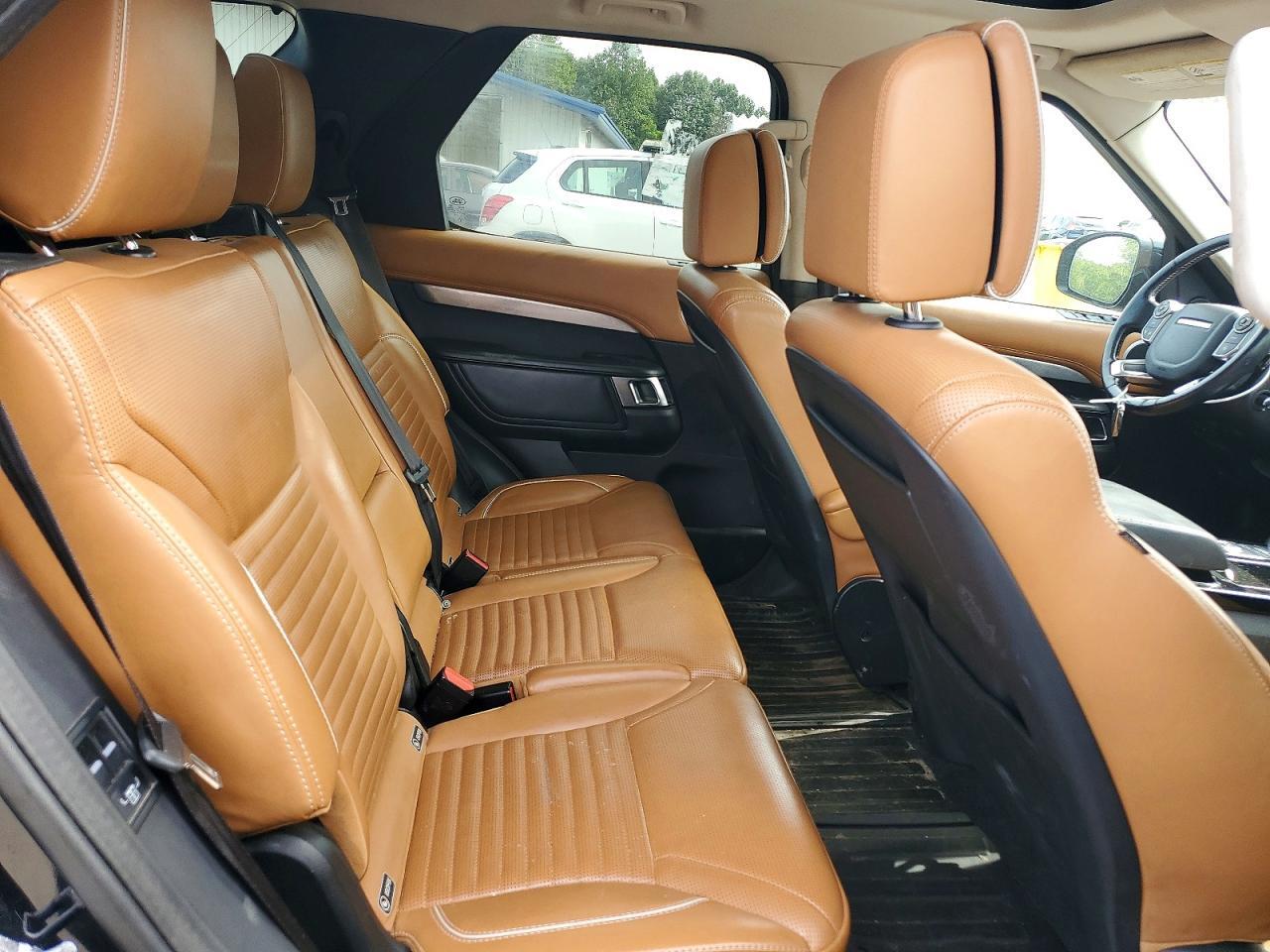 2017 LAND ROVER DISCOVERY FIRST EDITION — Фото 11 из 13