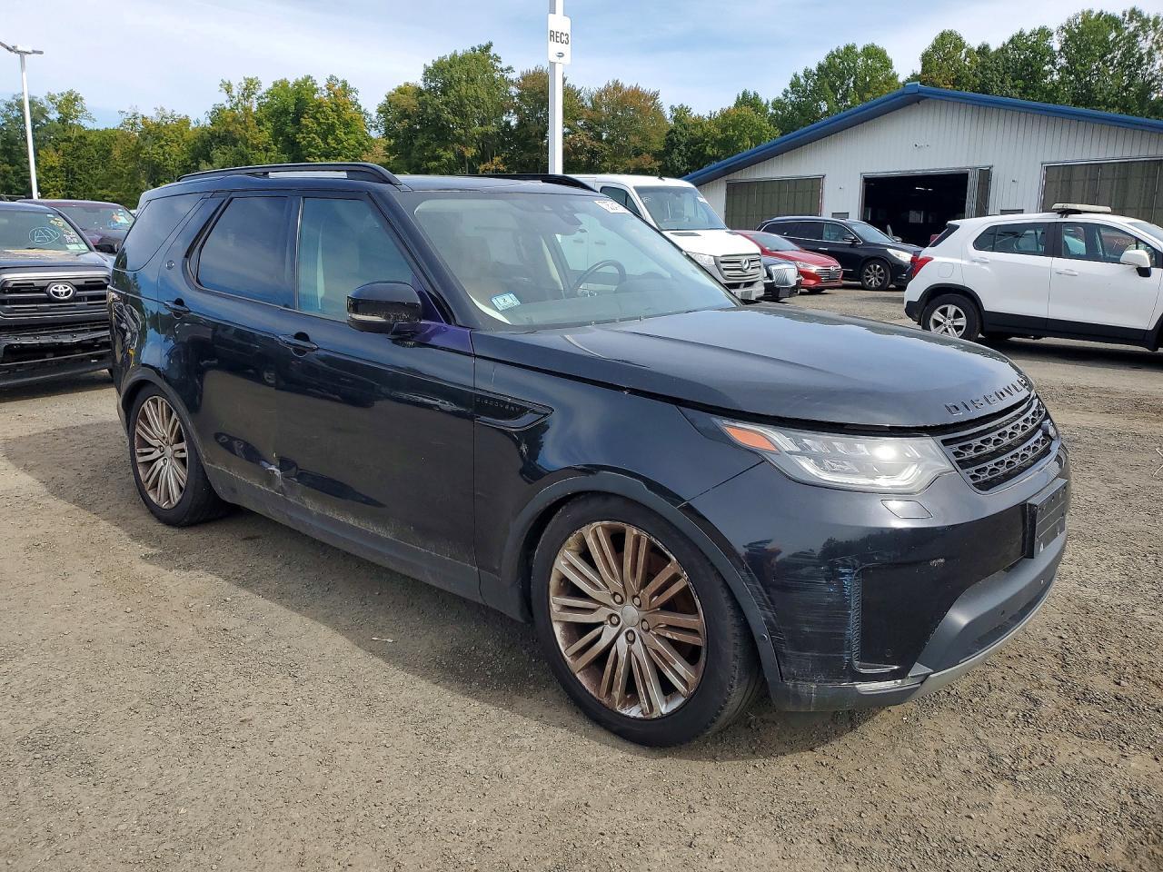 2017 LAND ROVER DISCOVERY FIRST EDITION — Фото 4 из 13