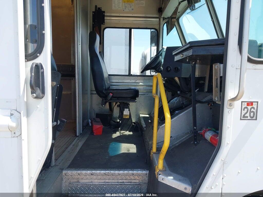 1F66F5KY2G0A11667 2016 FORD F-59 COMMERCIAL STRIPPED photo no. 7