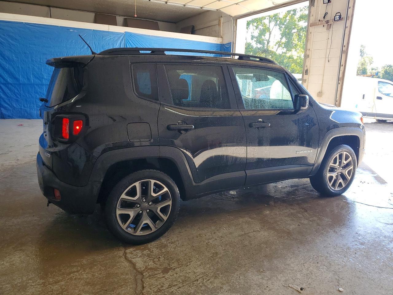 2017 JEEP RENEGADE LATITUDE — Фото 3 из 12