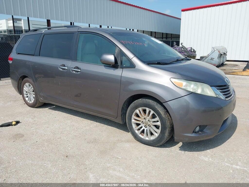5TDYK3DC3BS131071 2011 TOYOTA SIENNA photo no. 1