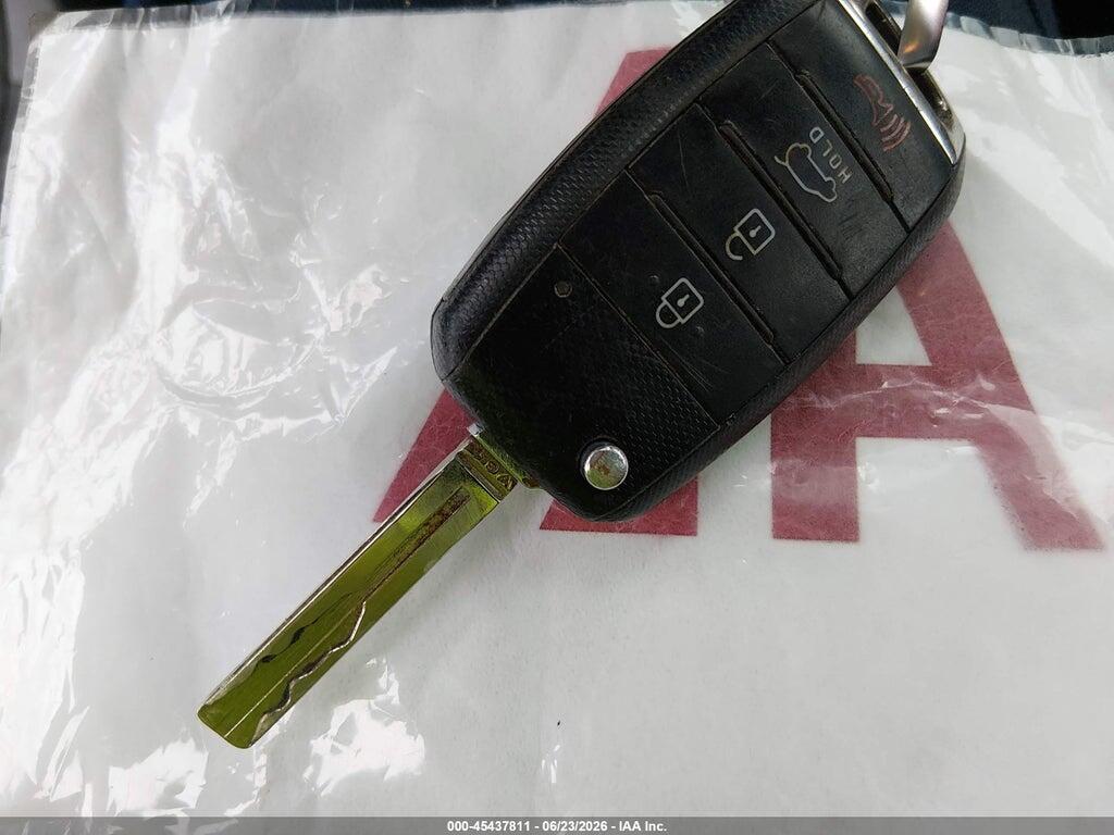 KNDJN2A25E7718210 2014 KIA SOUL photo no. 11
