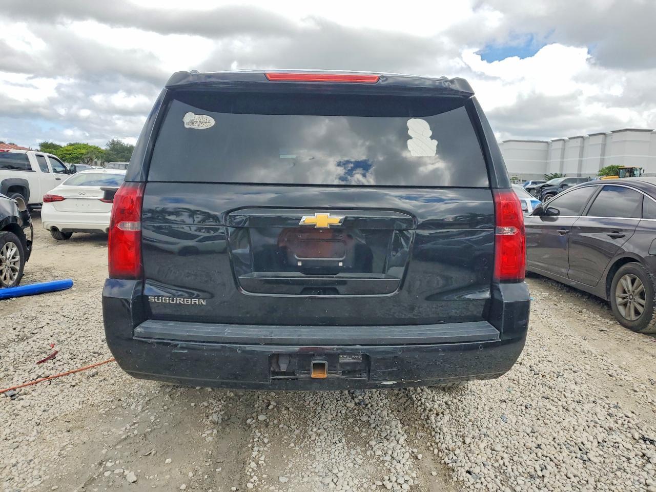 2018 CHEVROLET SUBURBAN K1500 LT — Фото 6 из 13