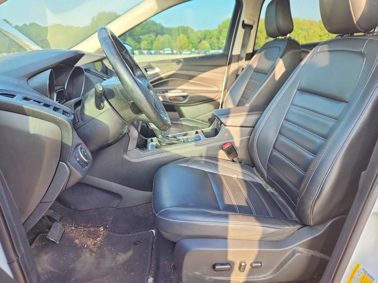 2019 FORD ESCAPE SEL — Фото 7 из 13
