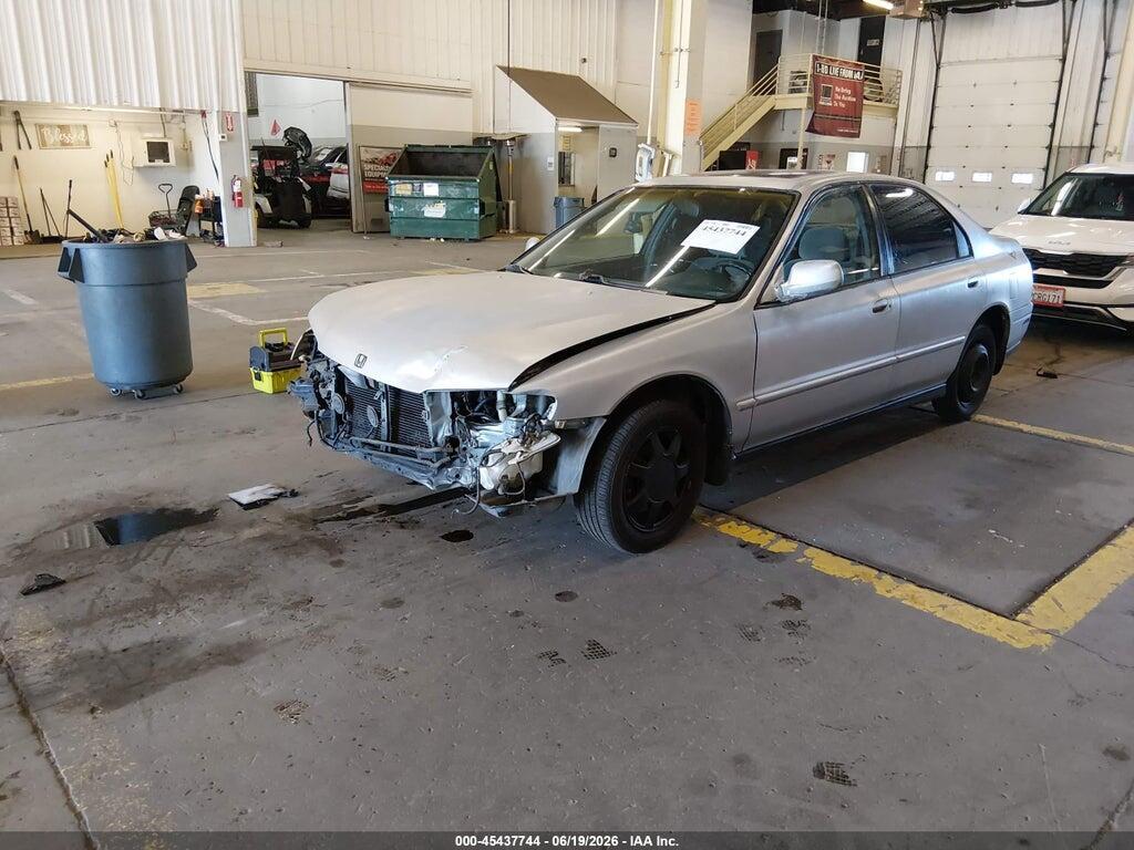 JHMCD565XRC094691 1994 HONDA ACCORD photo no. 2