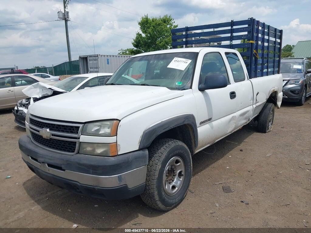 1GCHC29U07E118526 2007 CHEVROLET SILVERADO 2500HD CLASSIC photo no. 2