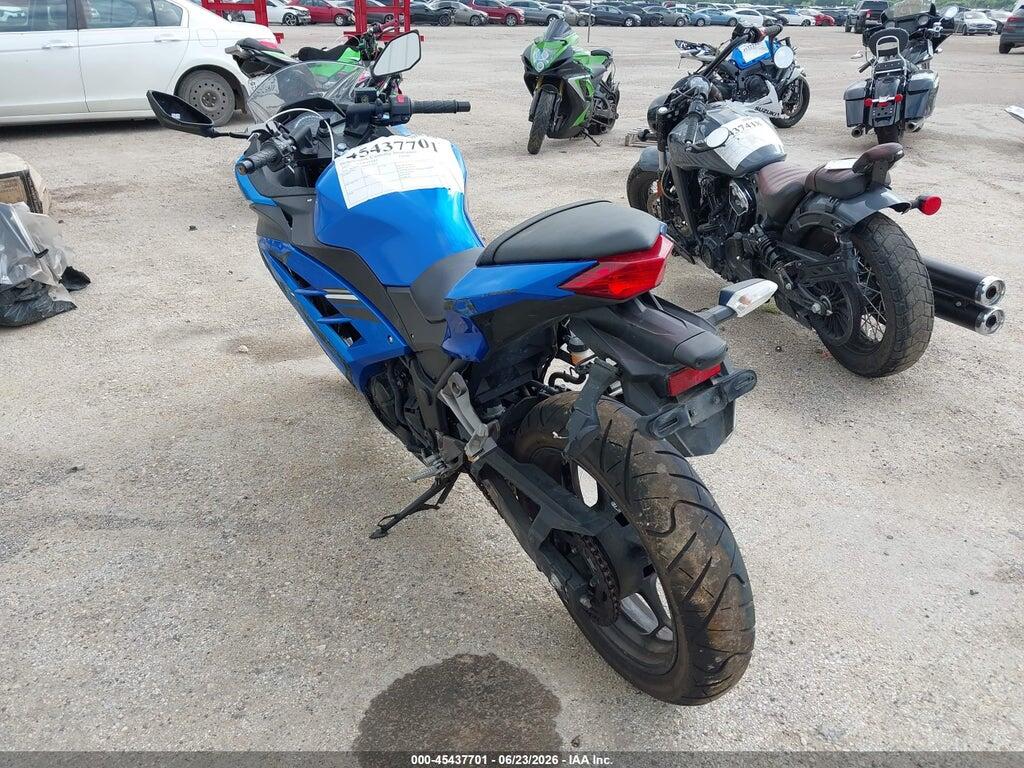 JKAEX8B18HDA33819 2017 KAWASAKI EX300 photo no. 3