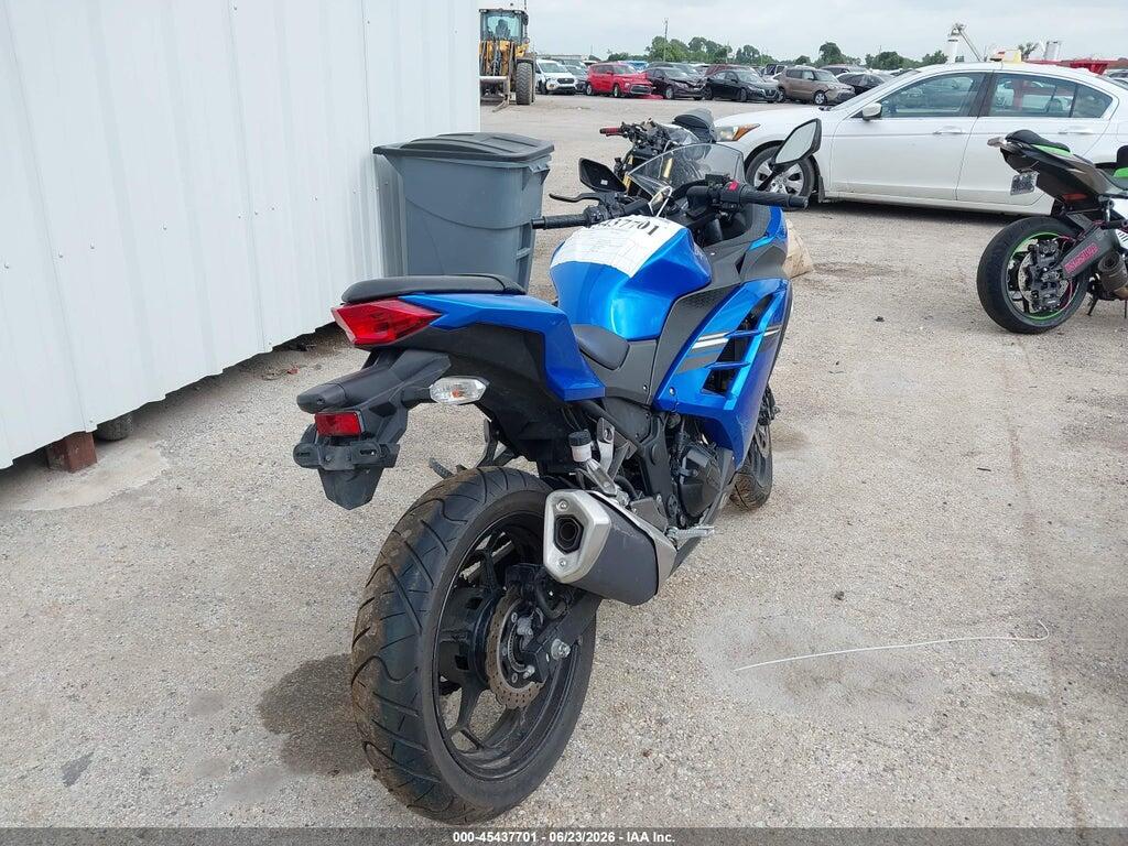 JKAEX8B18HDA33819 2017 KAWASAKI EX300 photo no. 4