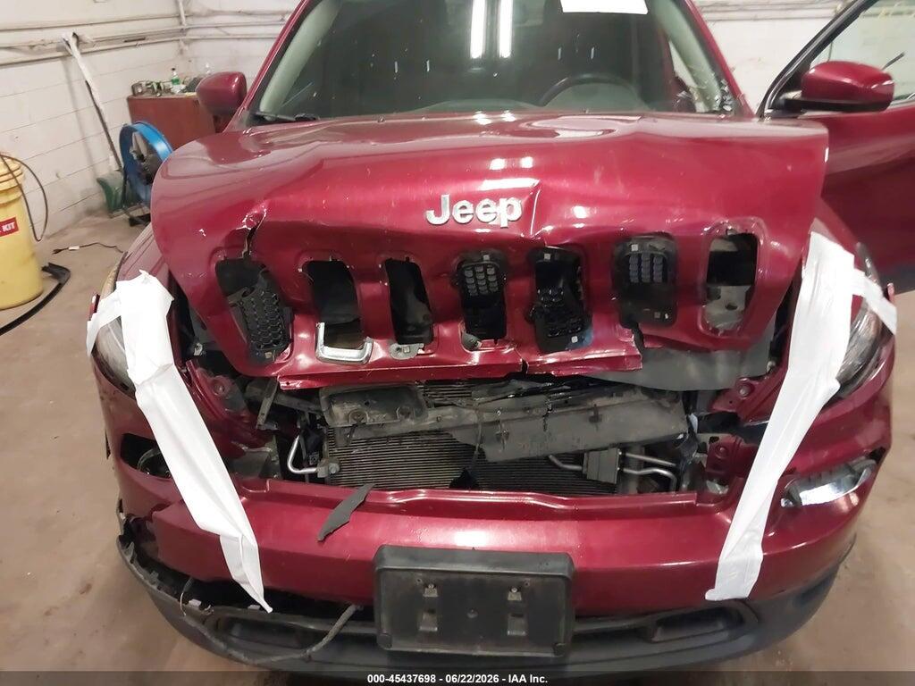 1C4PJMCB9HW647635 2017 JEEP CHEROKEE photo no. 6