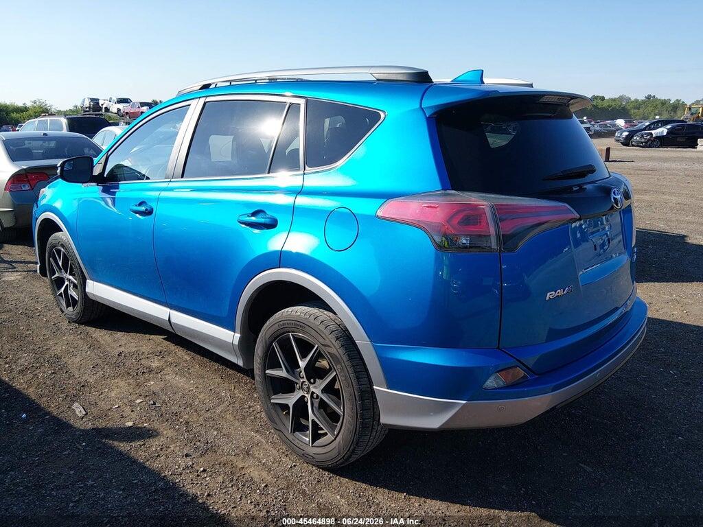 2T3JFREVXHW628117 2017 TOYOTA RAV4 photo no. 3