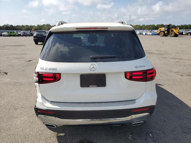 2024 MERCEDES-BENZ GLB 250 4MATIC — Фото 6 из 13