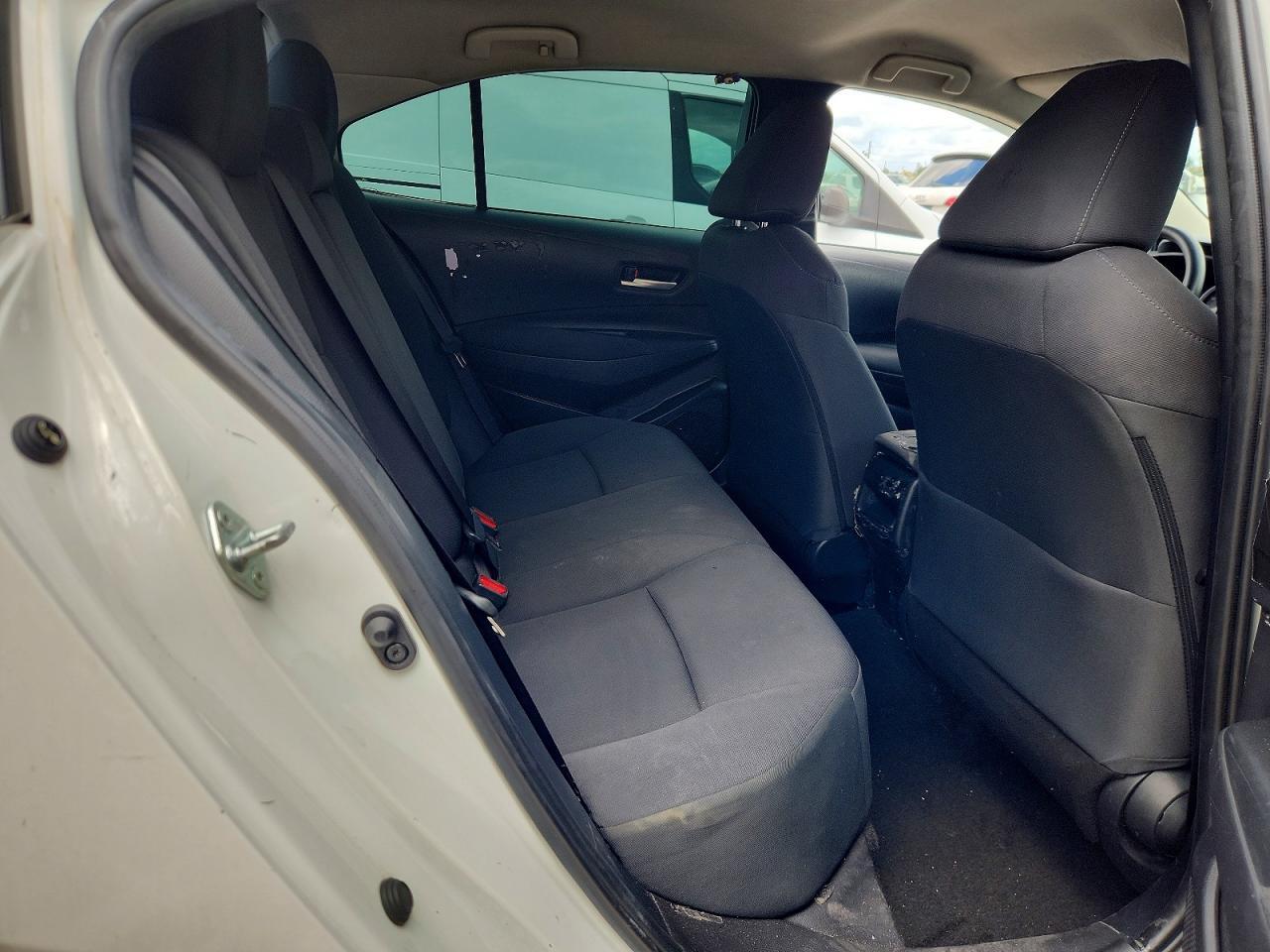 2021 TOYOTA COROLLA LE — Фото 10 из 12