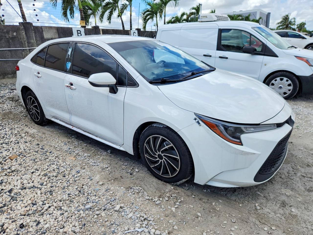 2021 TOYOTA COROLLA LE — Фото 4 из 12
