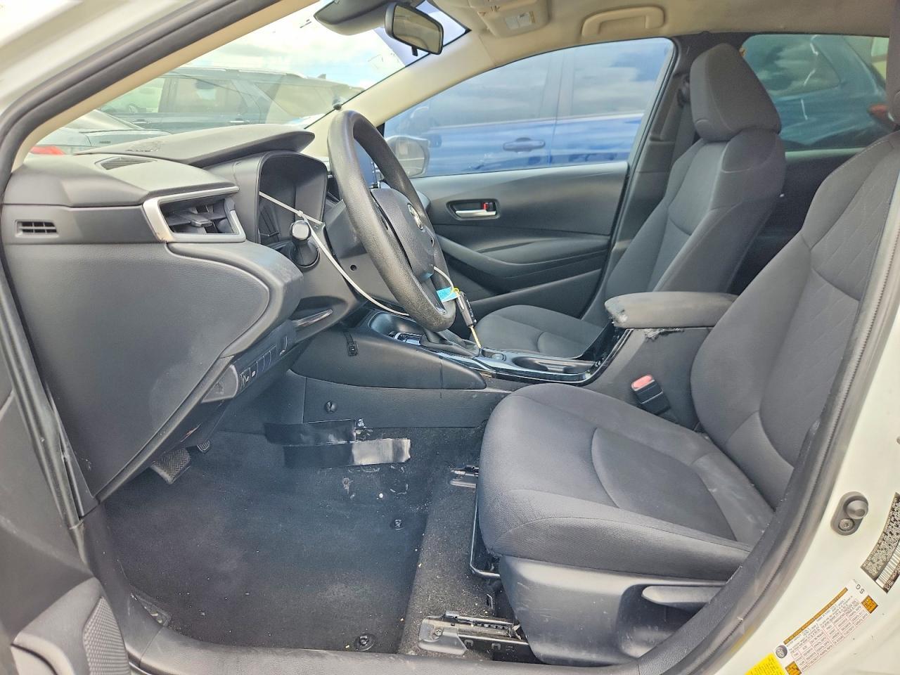 2021 TOYOTA COROLLA LE — Фото 7 из 12
