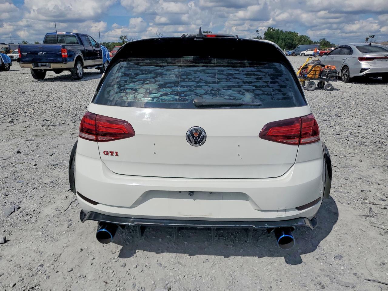 2021 VOLKSWAGEN GTI S — Фото 6 из 12
