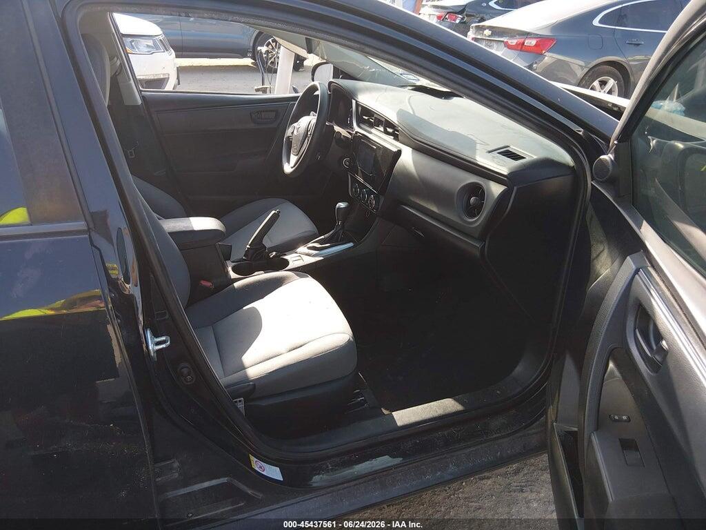 5YFBURHE9JP855952 2018 TOYOTA COROLLA photo no. 5