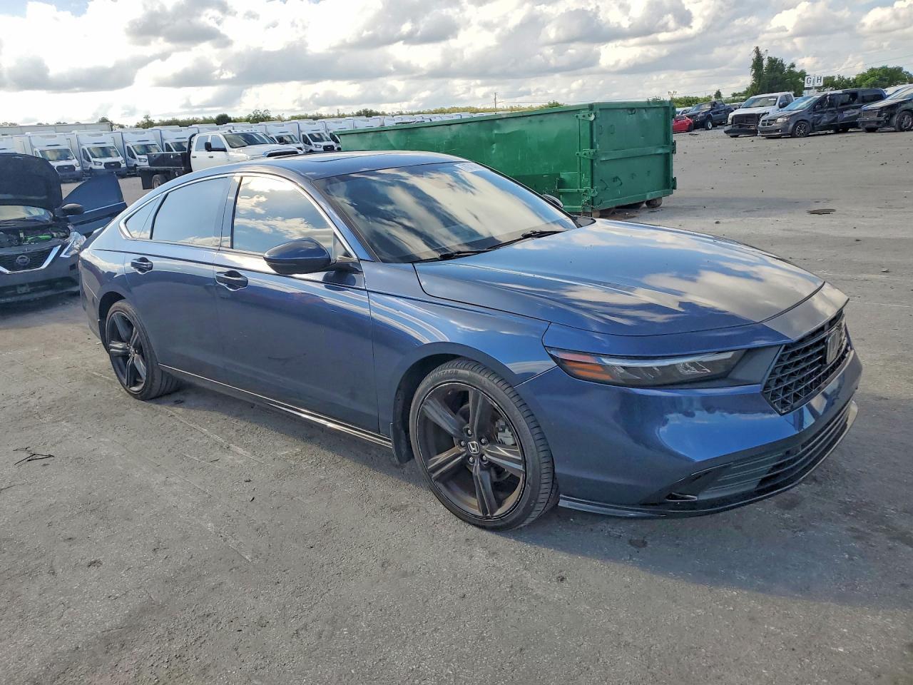 2024 HONDA ACCORD HYBRID EXL — Фото 4 из 12
