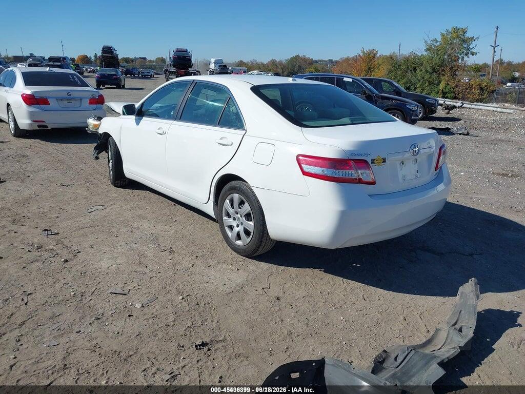 4T1BF3EK6BU632950 2011 TOYOTA CAMRY photo no. 3