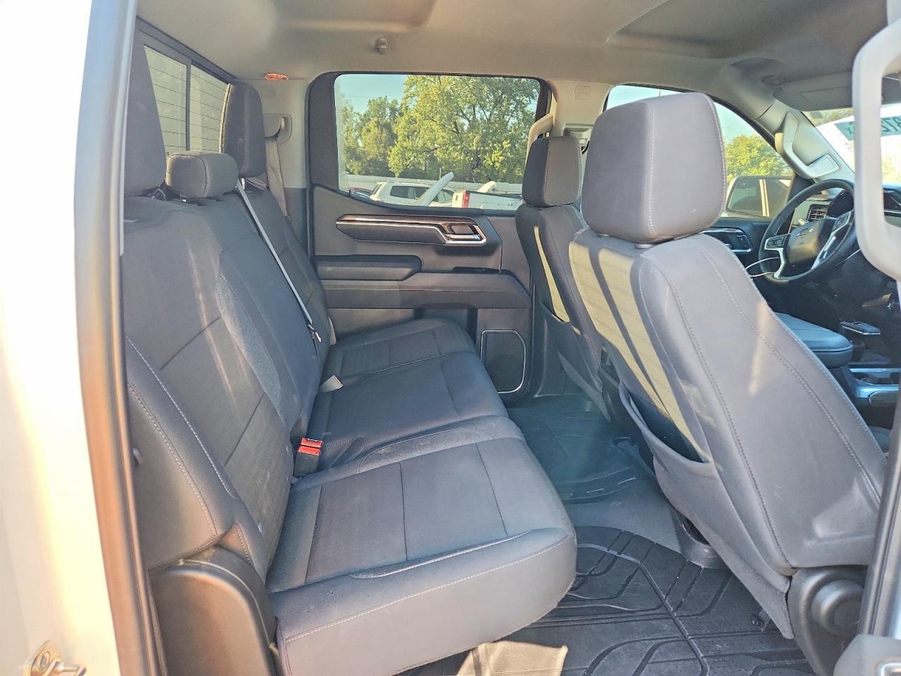 2026 CHEVROLET SILVERADO K1500 RST — Фото 10 из 12