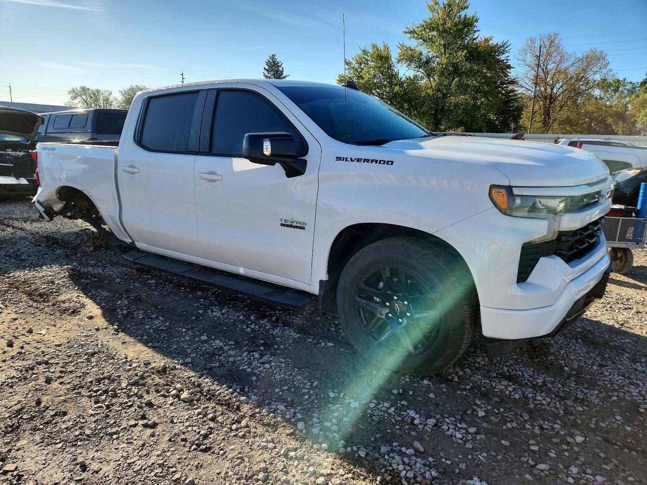 2026 CHEVROLET SILVERADO K1500 RST — Фото 4 из 12