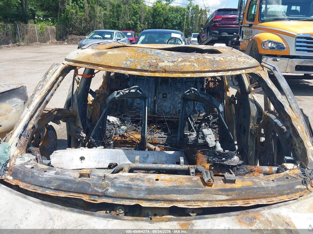 WMWLU1C59H2F28246 2017 MINI CLUBMAN photo no. 6