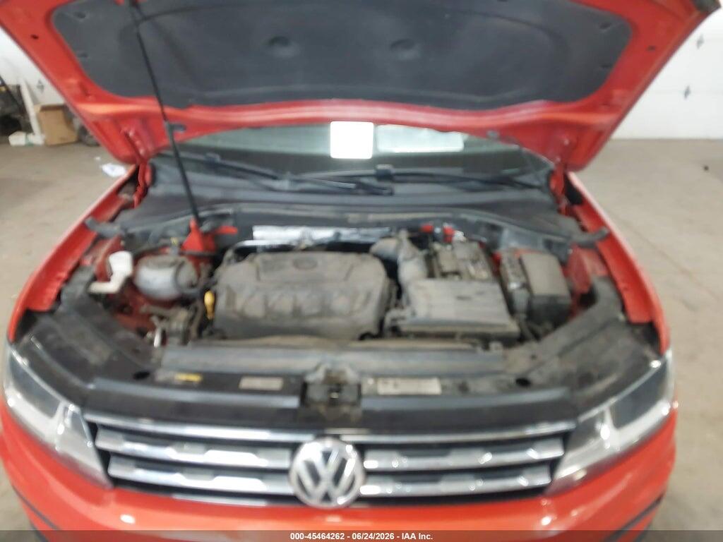3VV3B7AX7JM074799 2018 VOLKSWAGEN TIGUAN photo no. 10