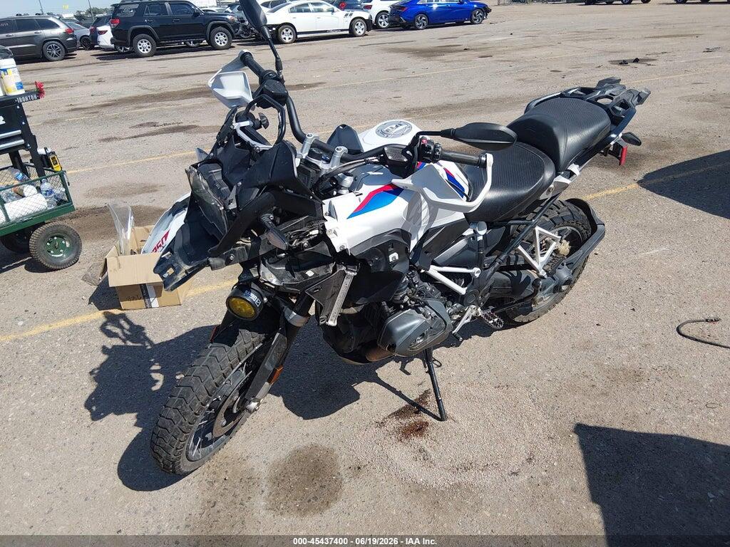 WB10M0307M6E33205 2021 BMW R 1250 photo no. 2